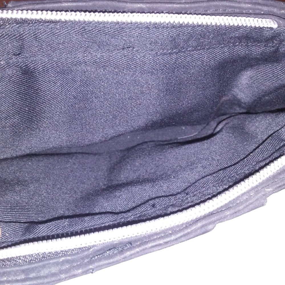 Victoria Secret Wristlet Purse Bag Black Logo Snakeskin Print Silver Hardware 9 - Picture 10 of 10